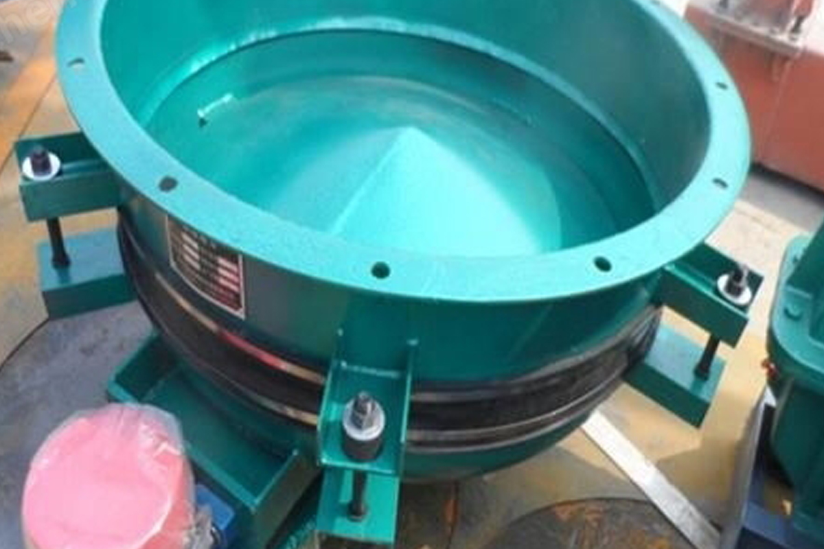 什么是惯性振动给料斗，性能特点怎样